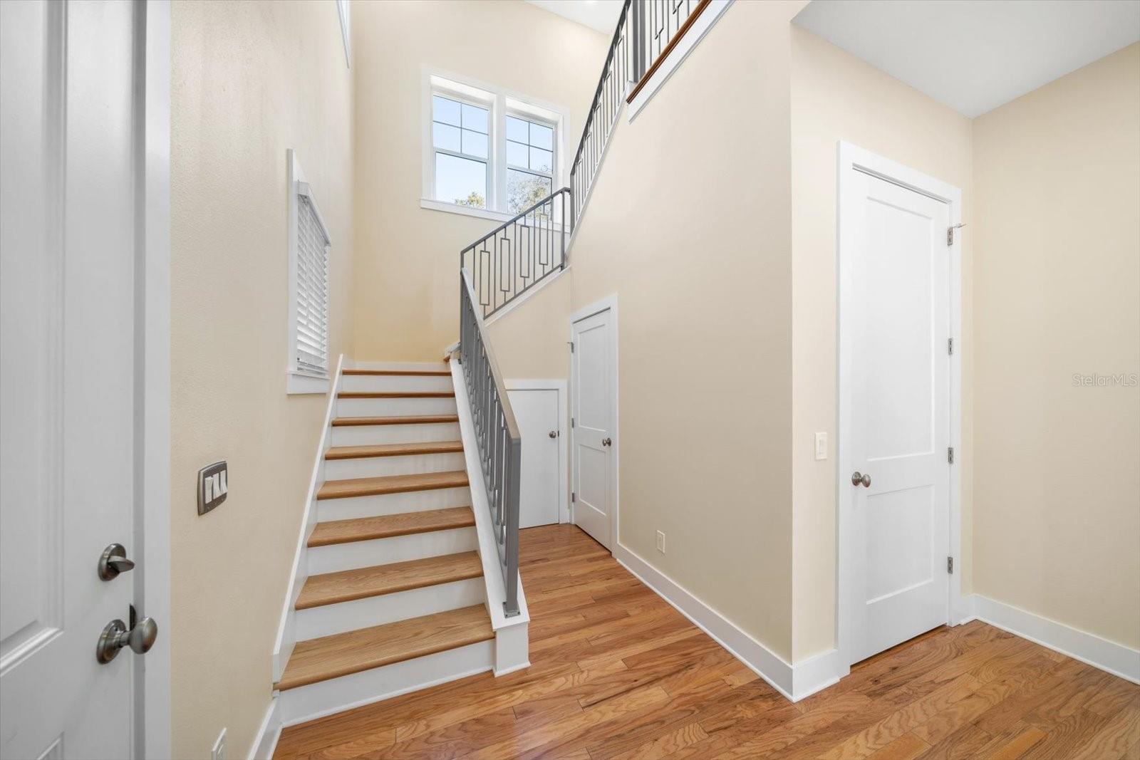 Listing photo id 12 for 1120 24th Avenue N