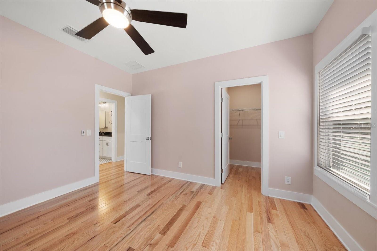 Listing photo id 18 for 1120 24th Avenue N