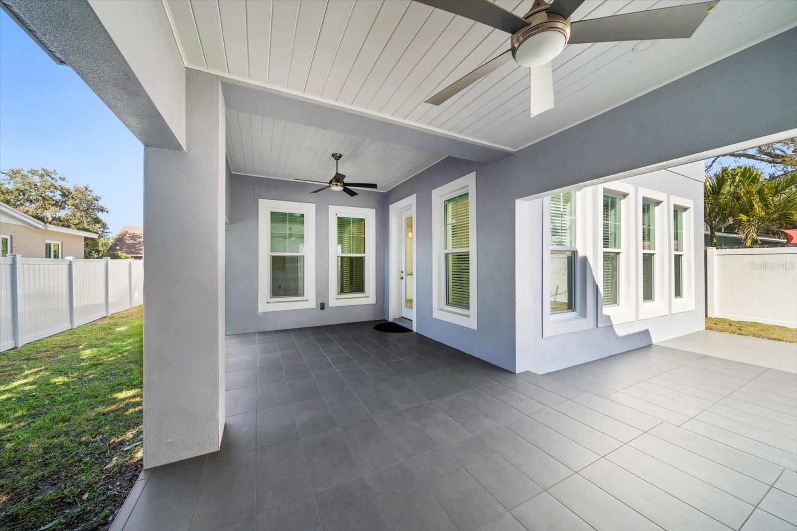 Listing photo id 26 for 1120 24th Avenue N