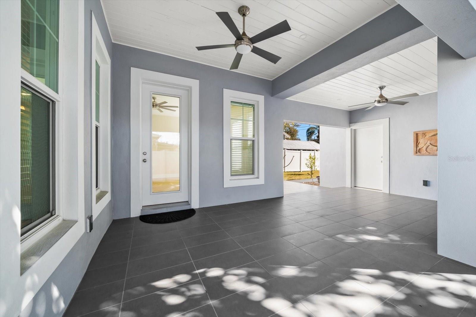 Listing photo id 27 for 1120 24th Avenue N