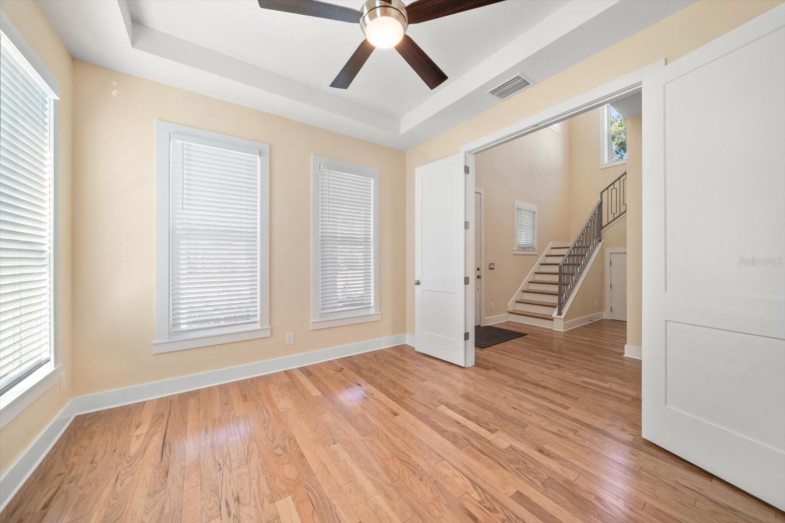 Listing photo id 3 for 1120 24th Avenue N