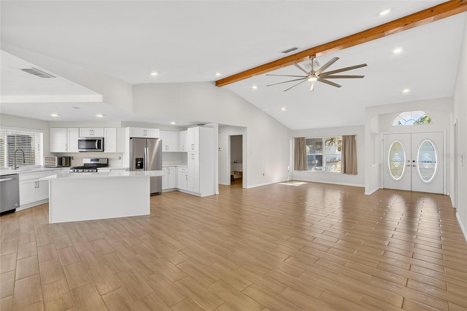 Image 11 of 97 For 15047 Woodbury Road