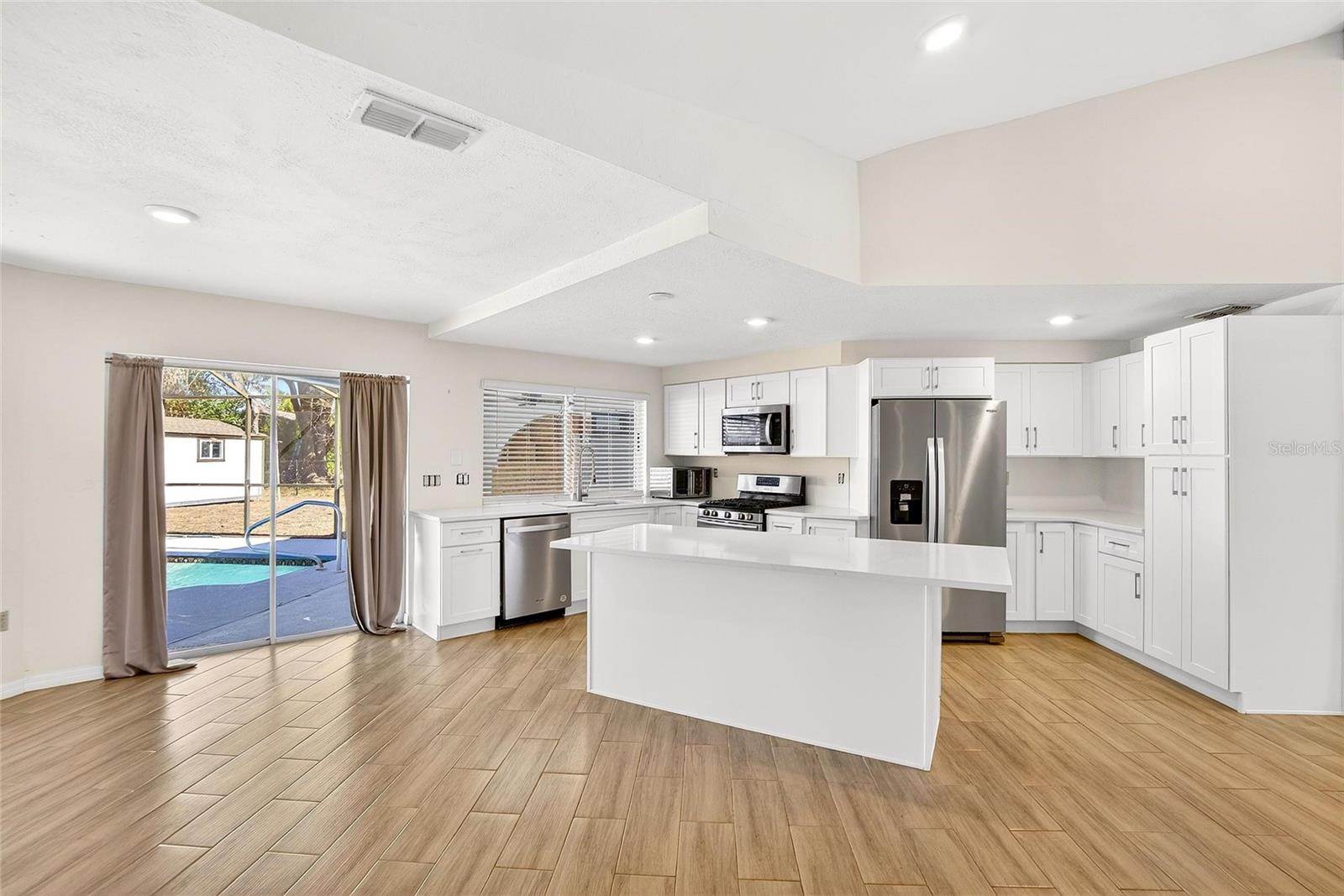 Image 13 of 97 For 15047 Woodbury Road