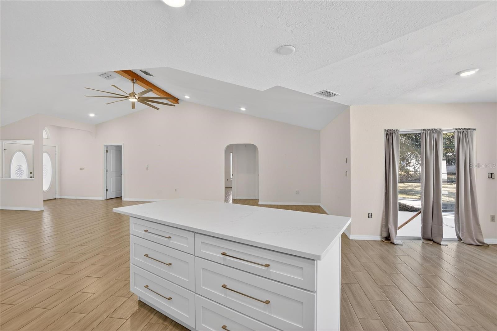 Image 19 of 97 For 15047 Woodbury Road