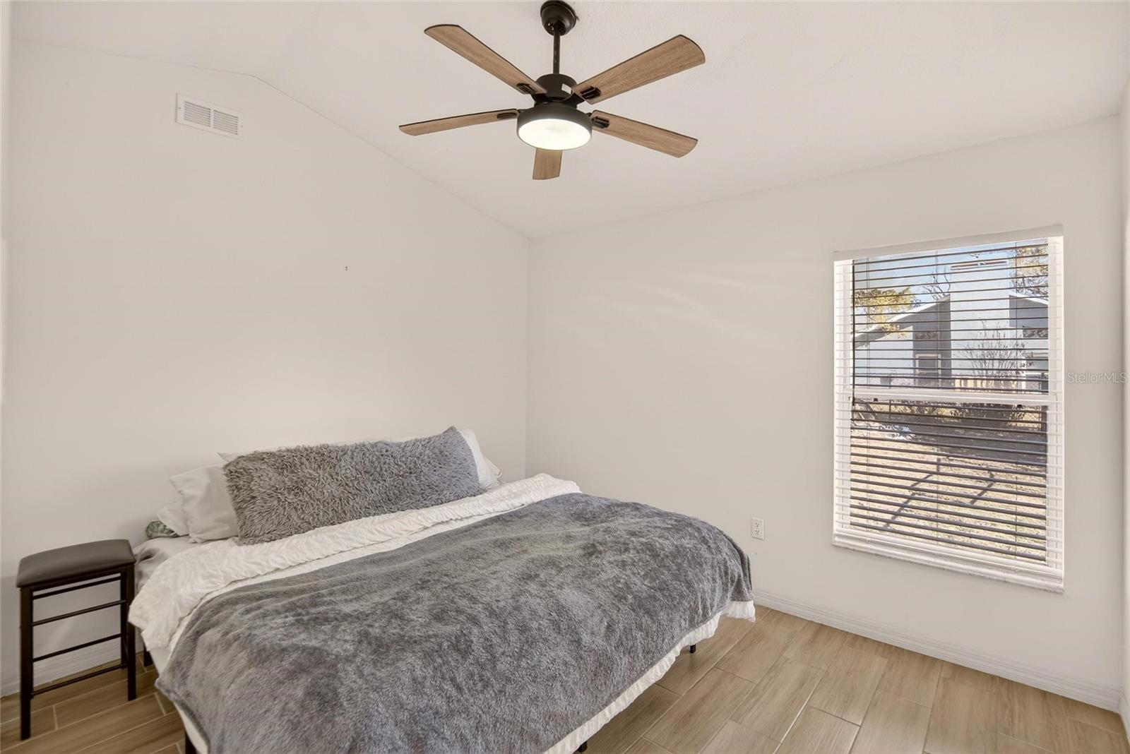 Image 38 of 97 For 15047 Woodbury Road