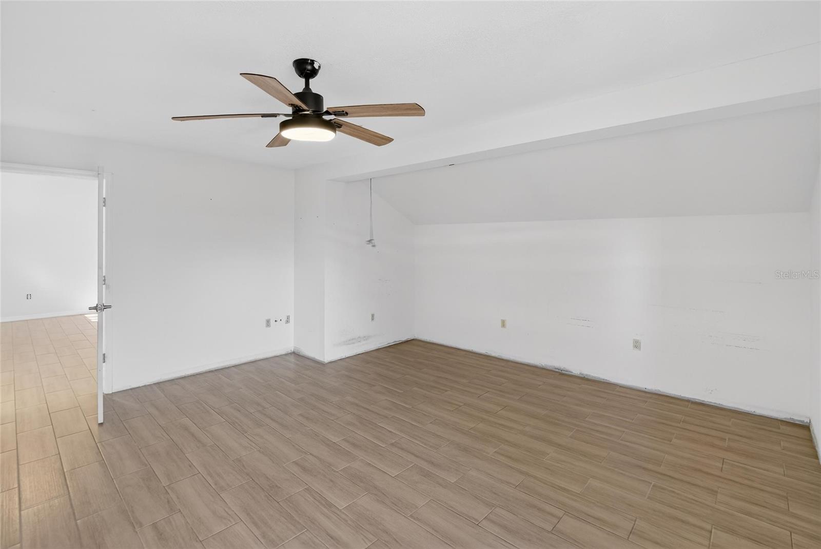 Image 42 of 97 For 15047 Woodbury Road