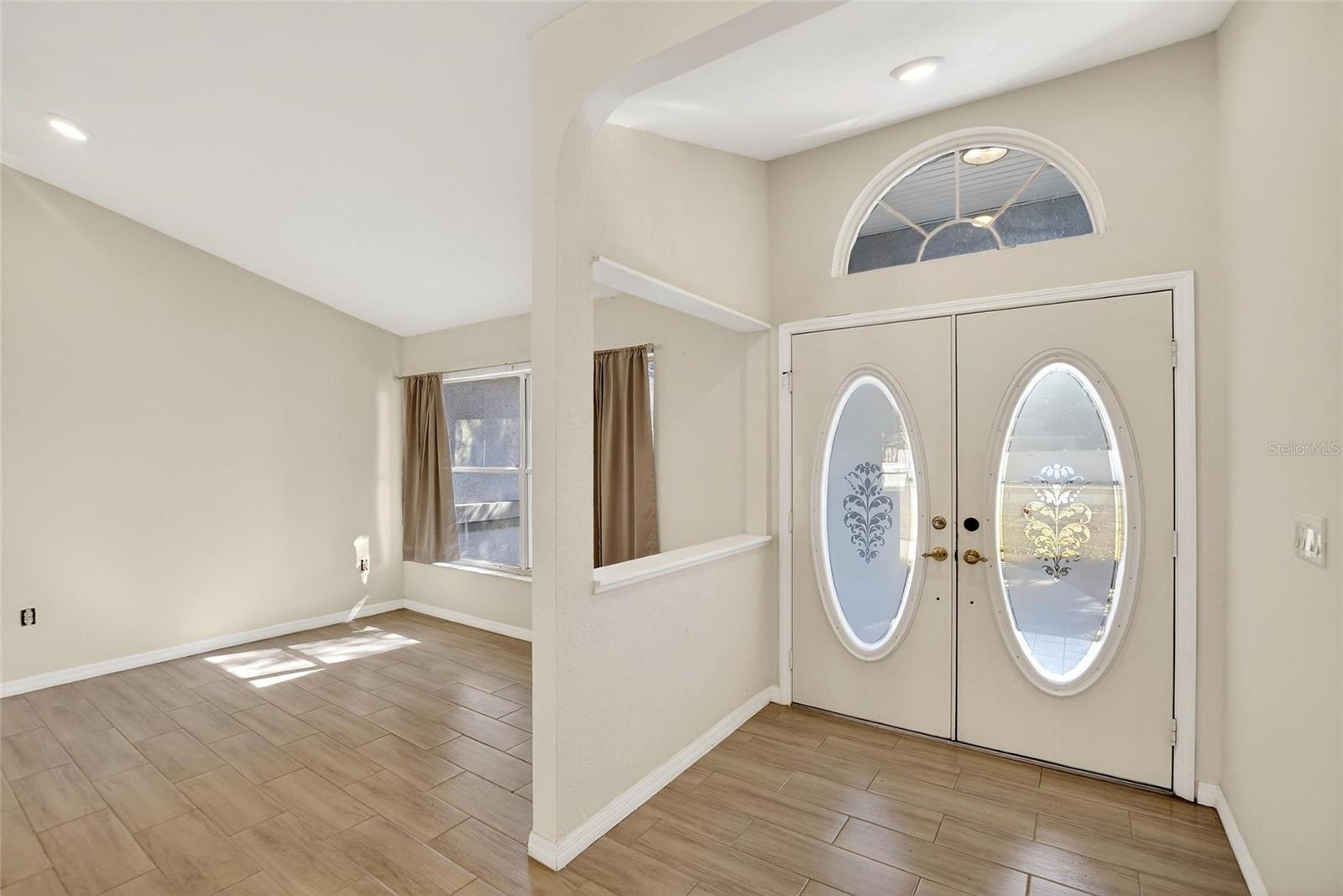 Image 8 of 97 For 15047 Woodbury Road