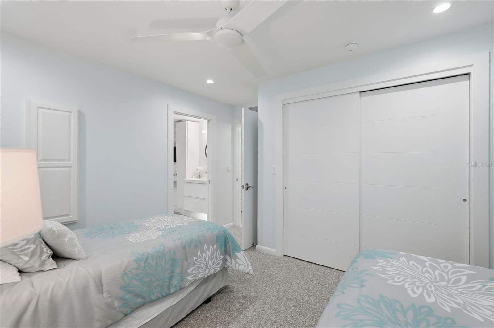 Image 43 of 63 For 3585 41st Way S C