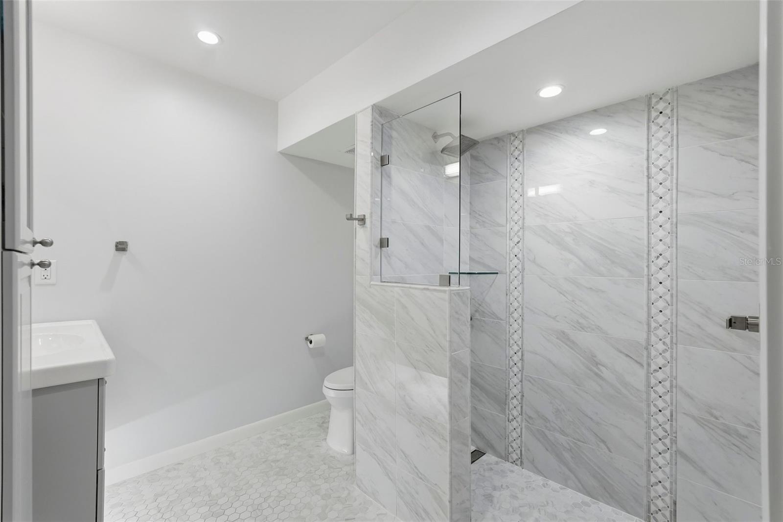 Image 44 of 63 For 3585 41st Way S C