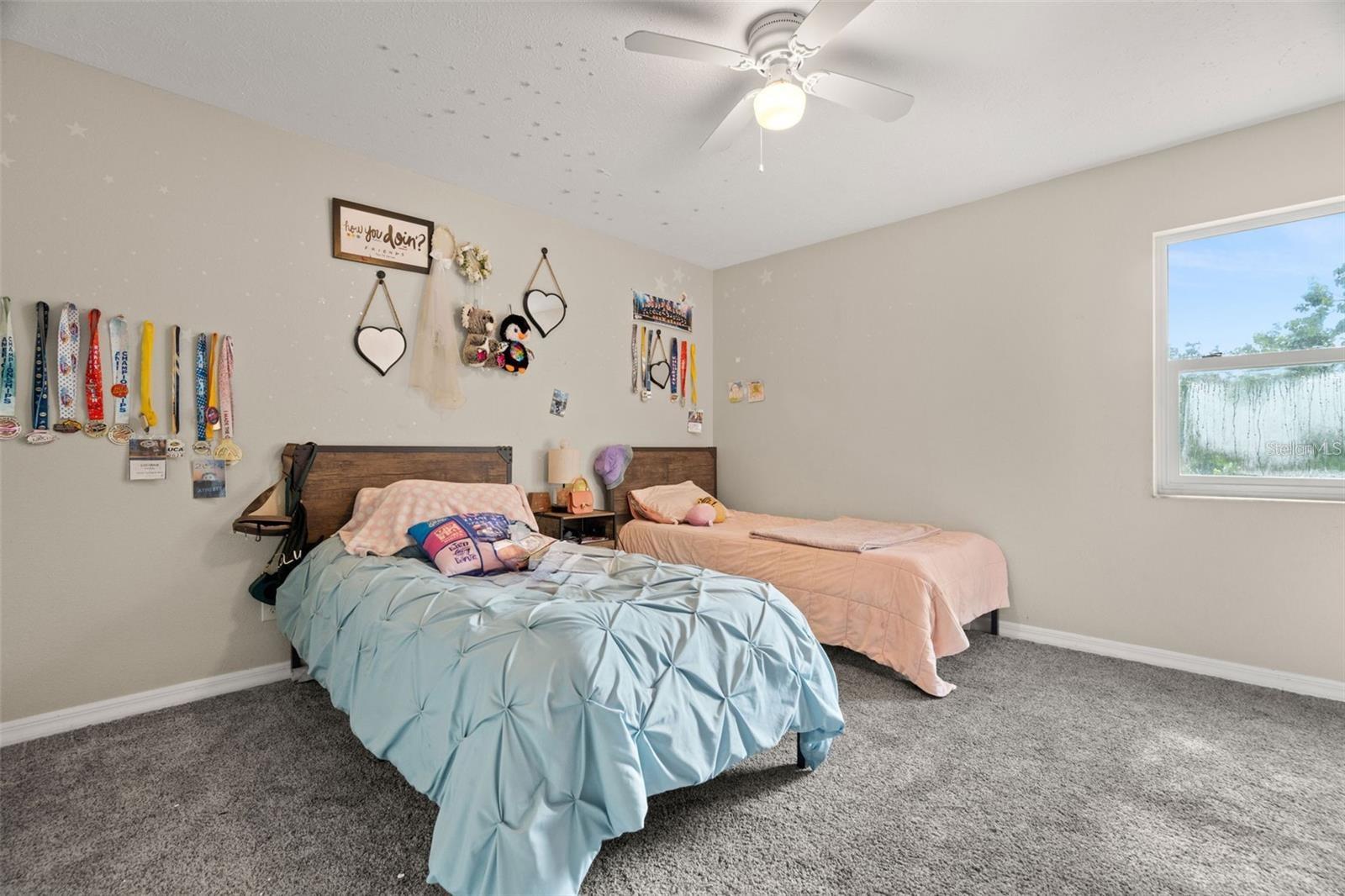 Image 21 of 50 For 1423 Water View Drive W