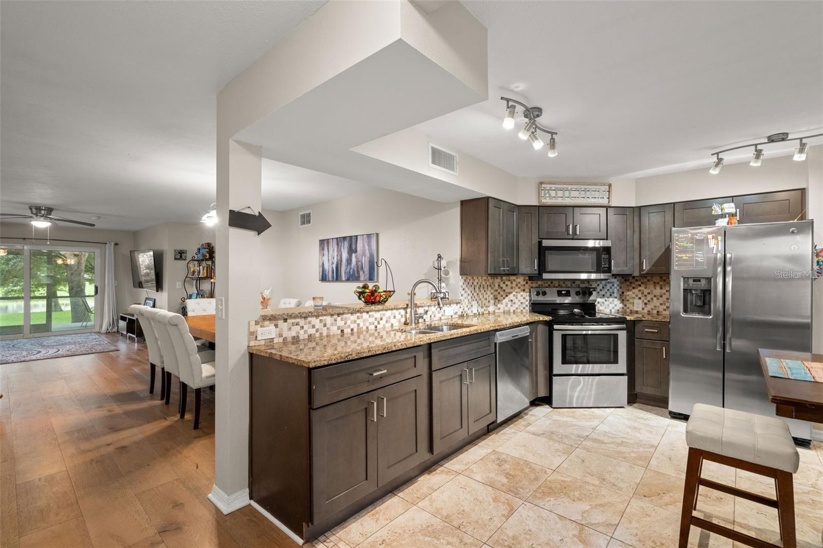 Image 30 of 50 For 1423 Water View Drive W