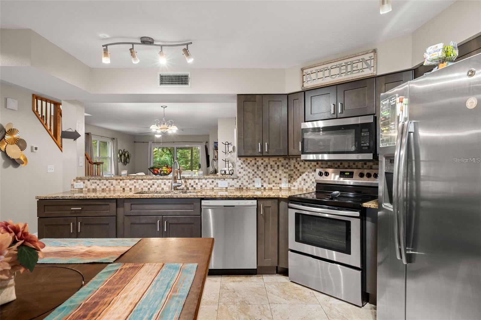 Image 32 of 50 For 1423 Water View Drive W