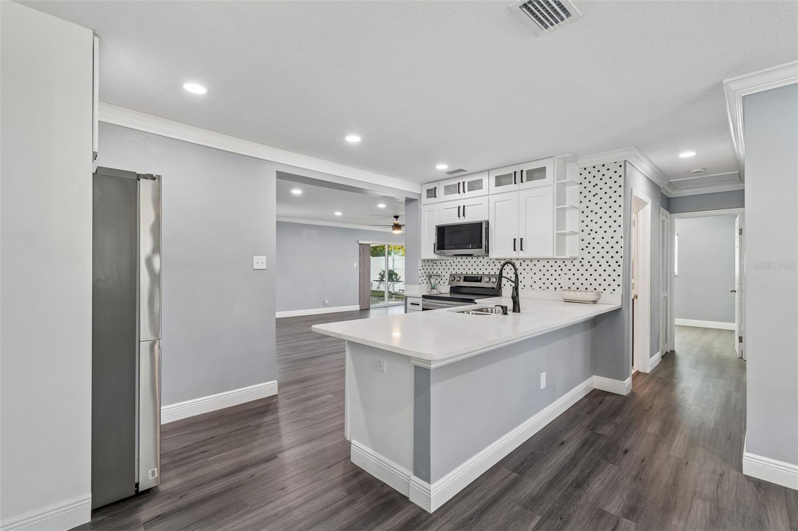 Image 12 of 47 For 2205 Grady Avenue