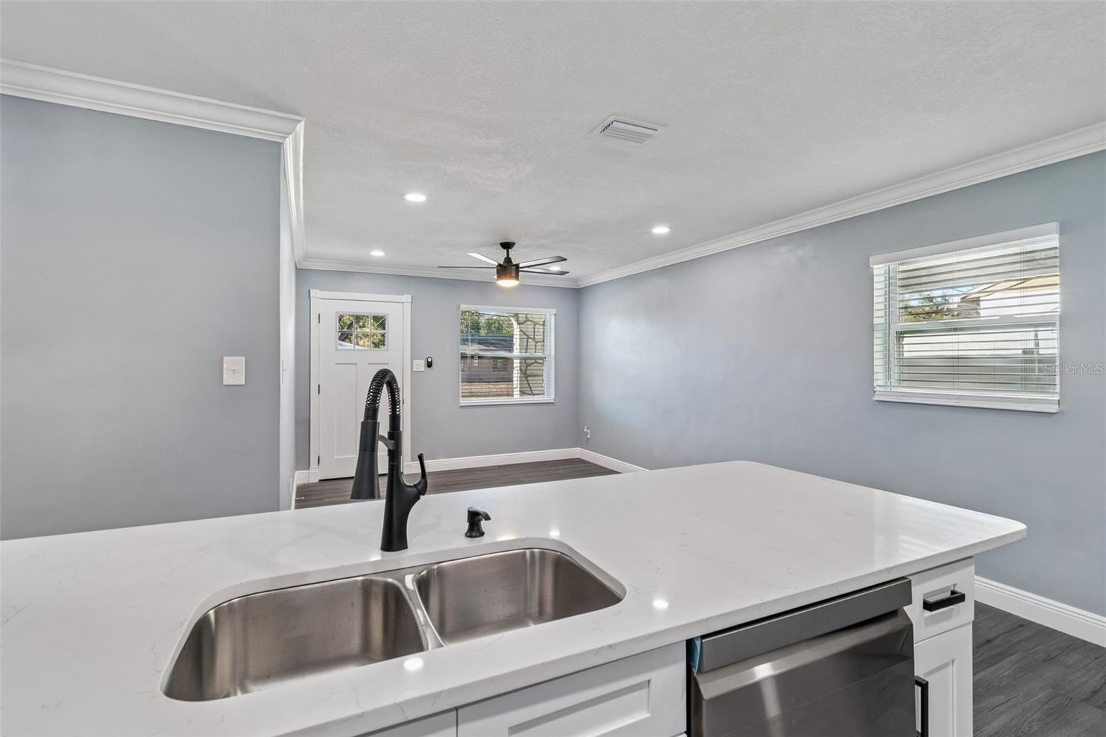 Image 20 of 47 For 2205 Grady Avenue