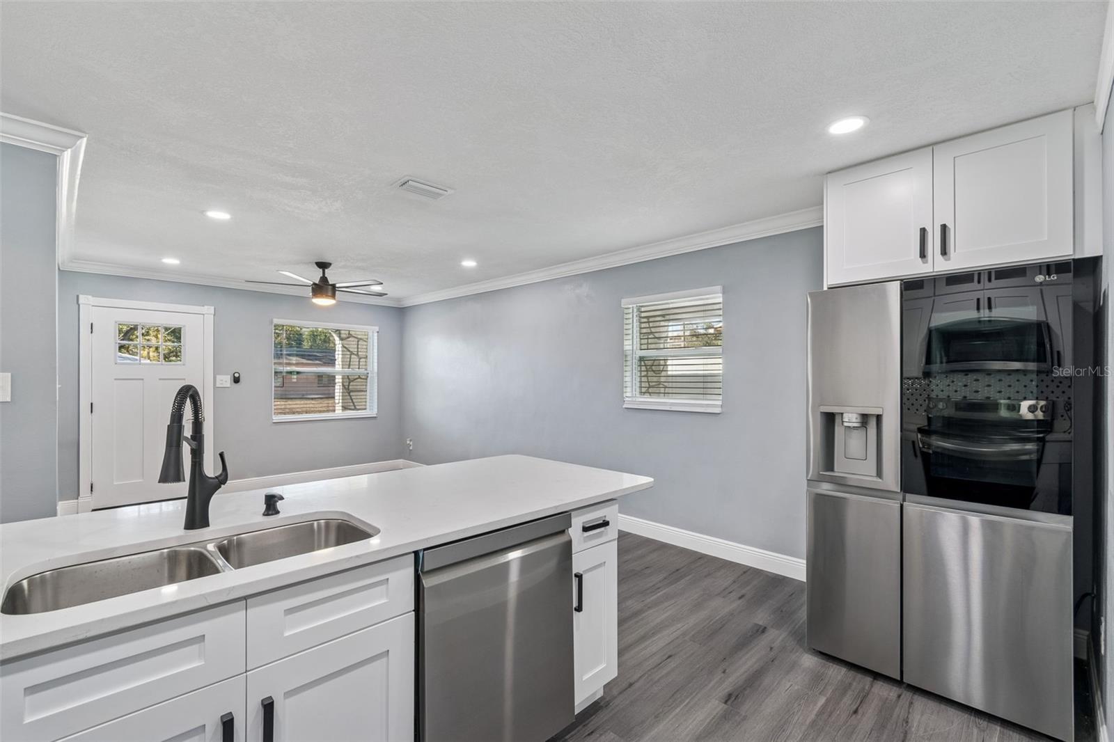 Image 23 of 47 For 2205 Grady Avenue