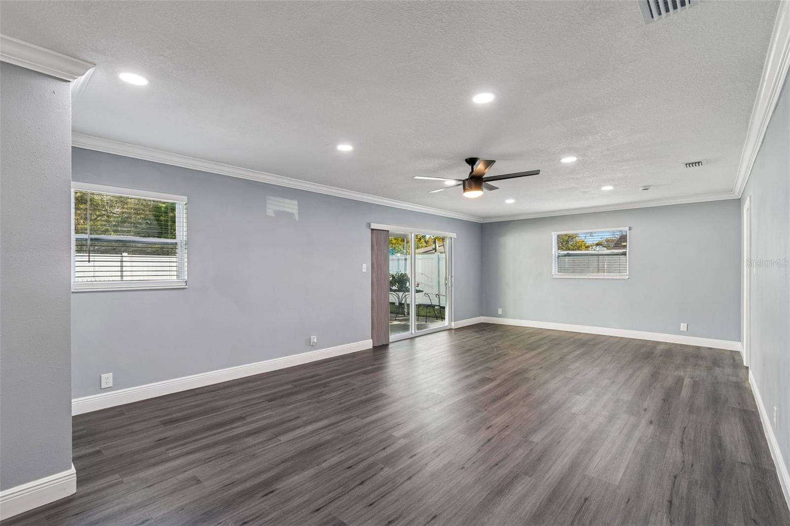 Image 24 of 47 For 2205 Grady Avenue