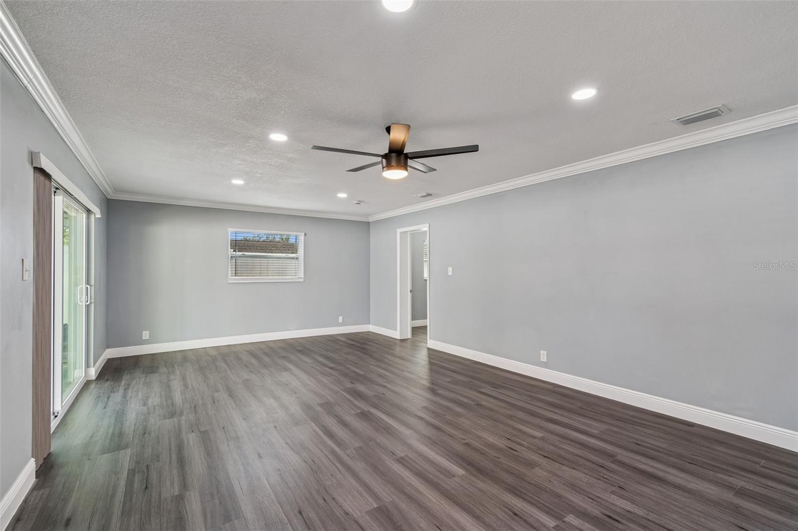 Image 25 of 47 For 2205 Grady Avenue