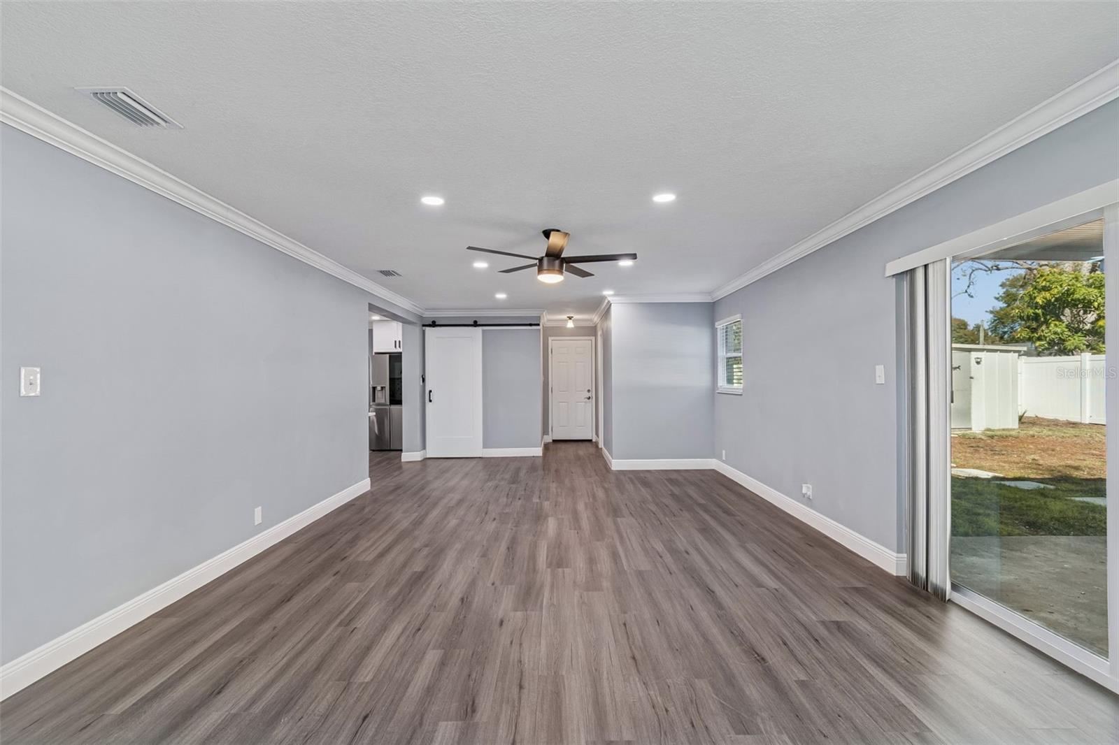 Image 27 of 47 For 2205 Grady Avenue