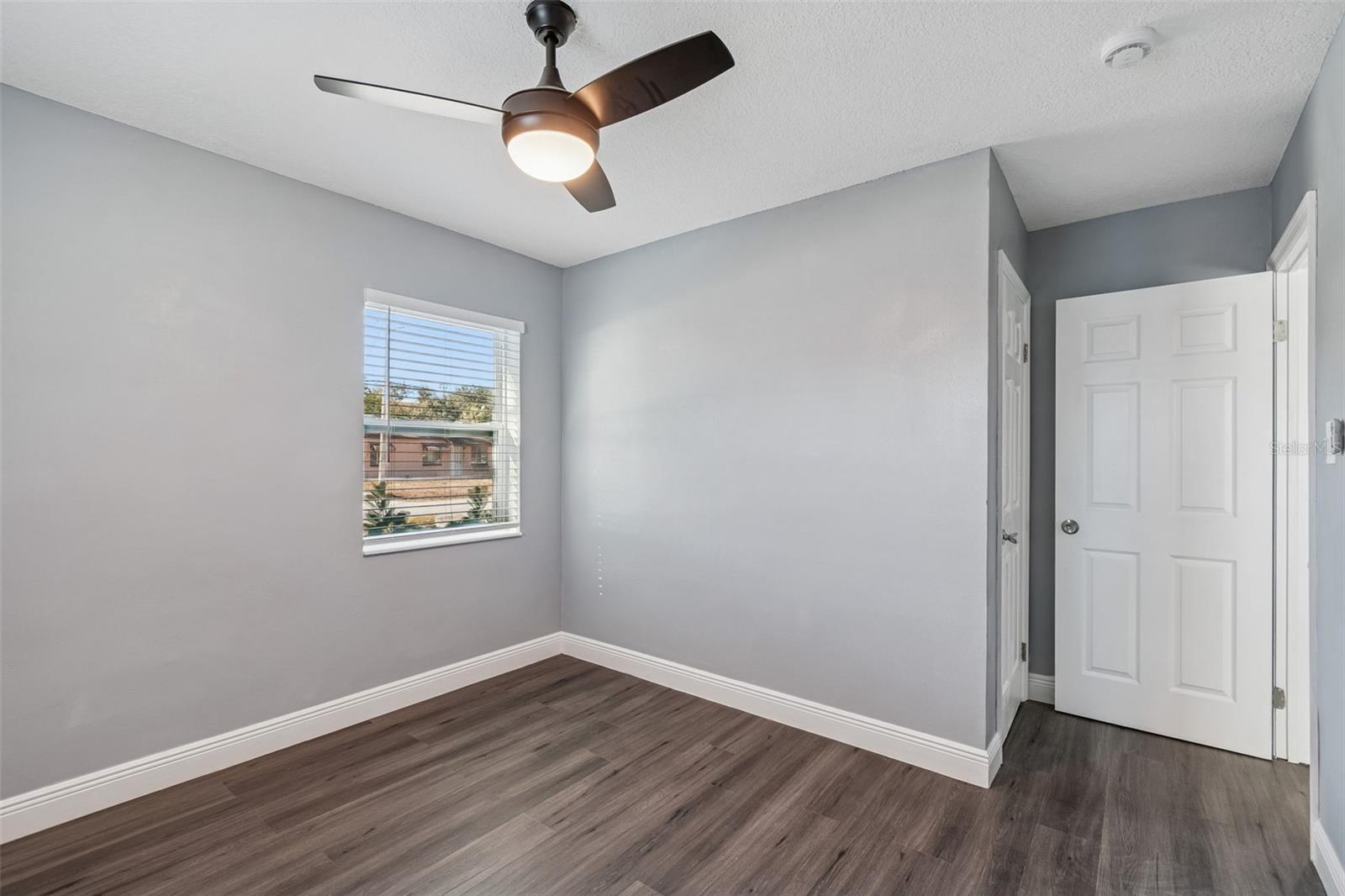 Image 31 of 47 For 2205 Grady Avenue