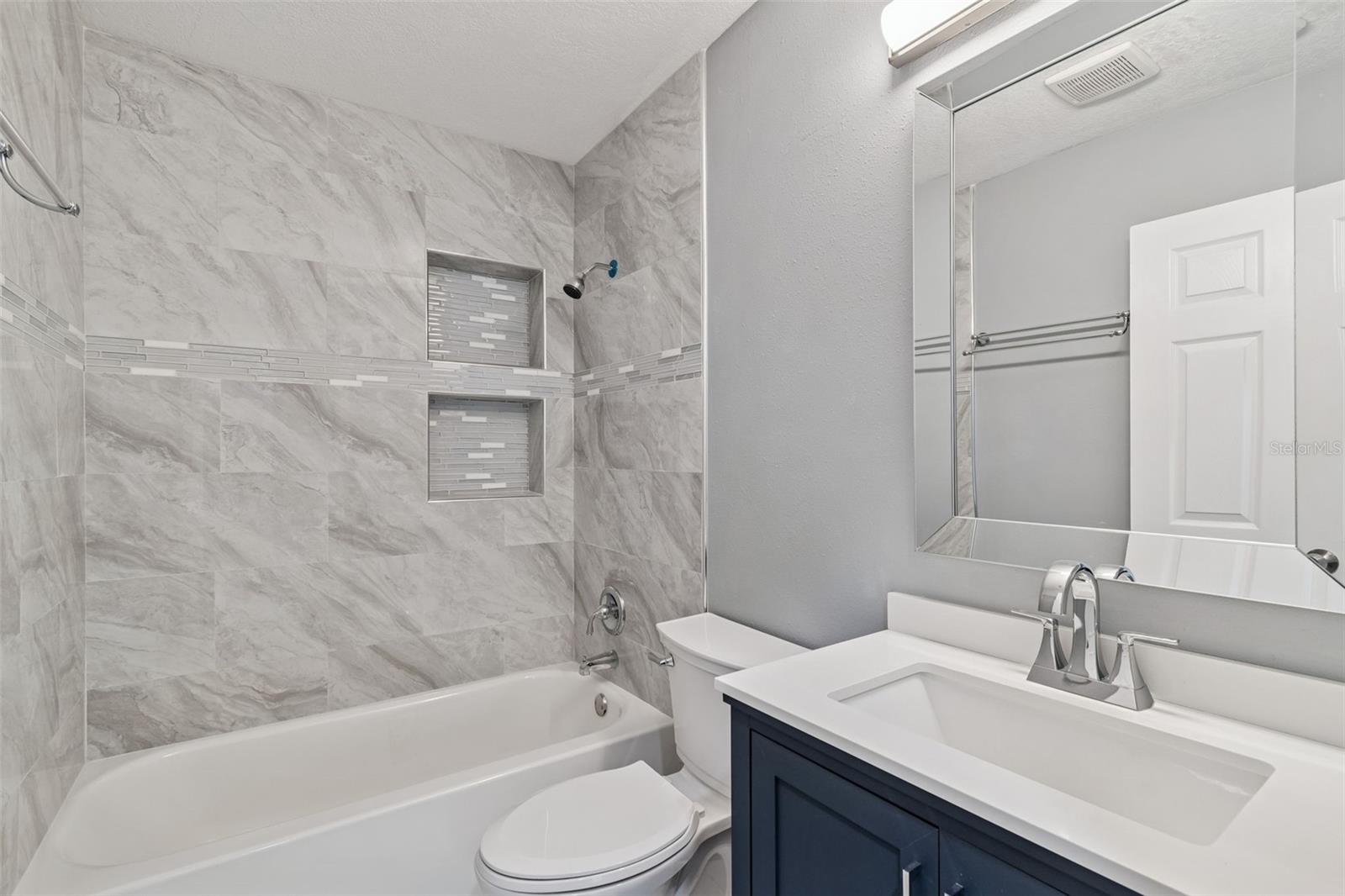 Image 32 of 47 For 2205 Grady Avenue