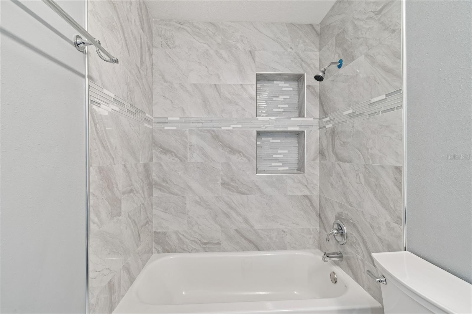 Image 33 of 47 For 2205 Grady Avenue