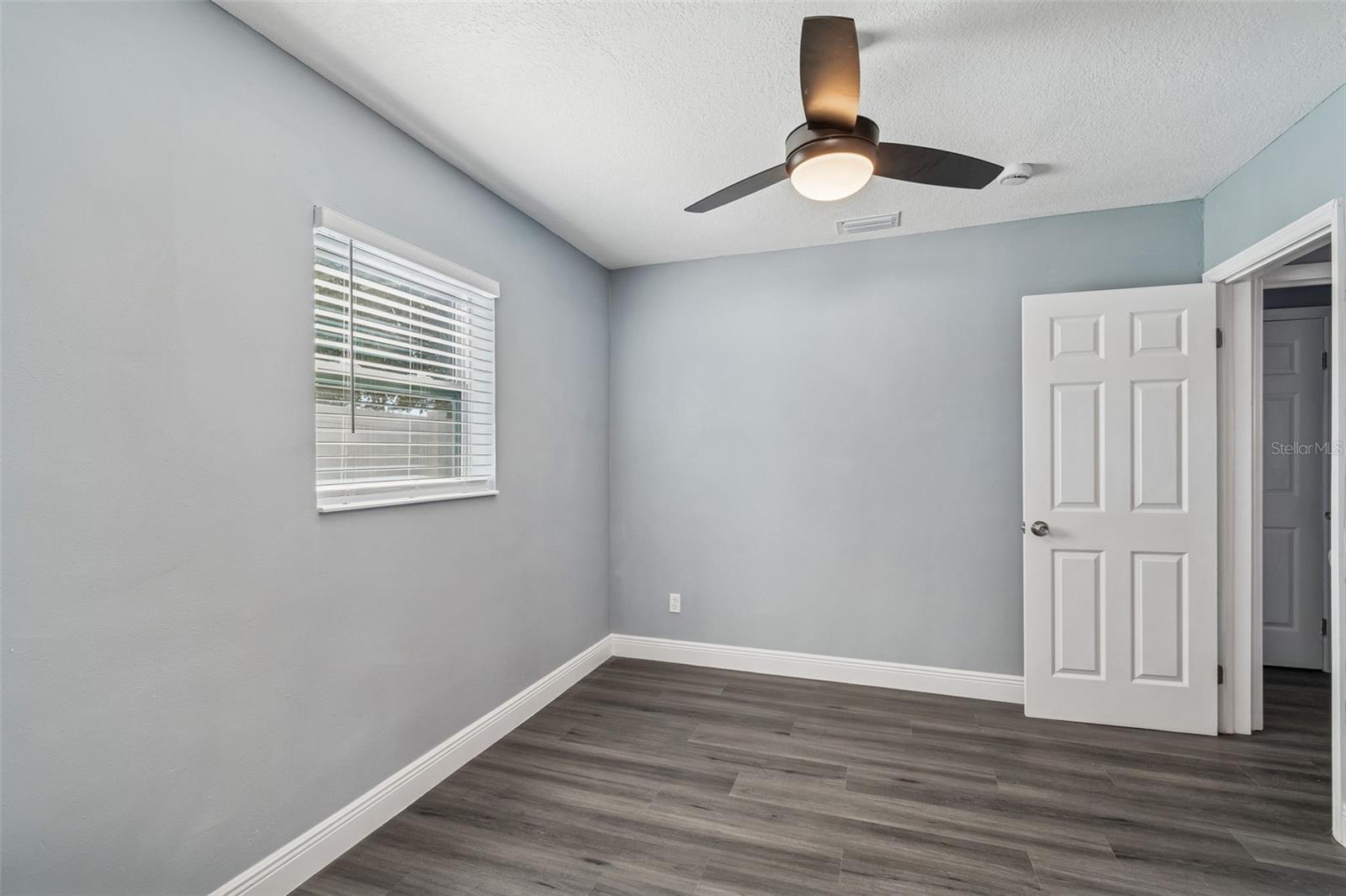 Image 34 of 47 For 2205 Grady Avenue