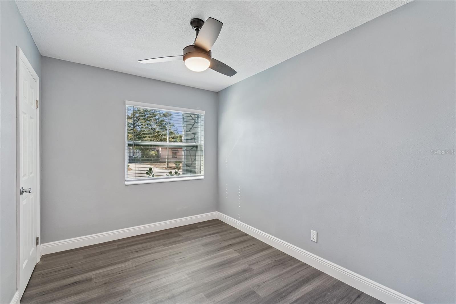 Image 36 of 47 For 2205 Grady Avenue