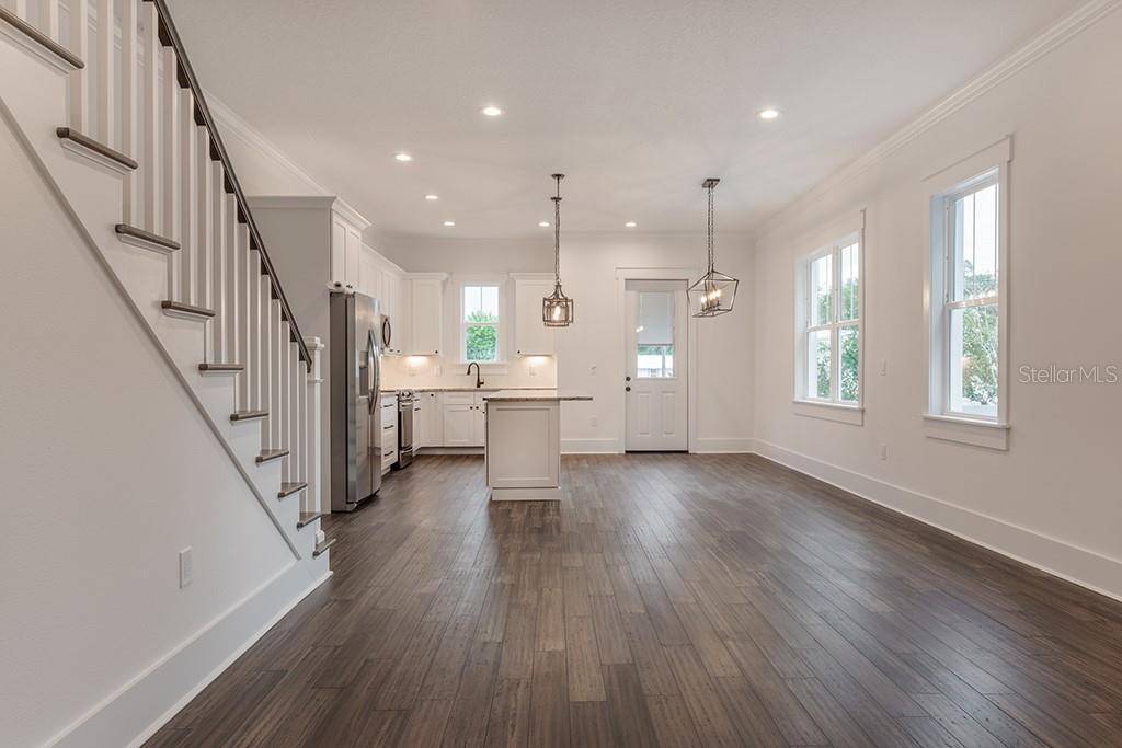 Image 14 of 43 For 1408 Curtis Street B