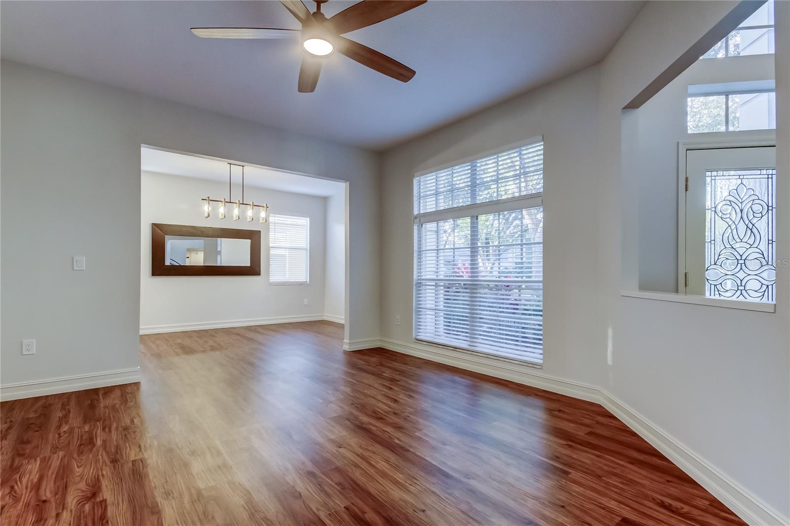 Listing photo id 13 for 9311 Heritage Oak Court