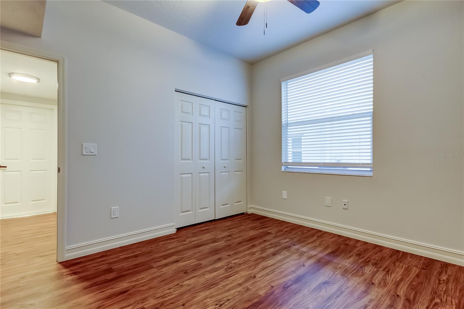 Listing photo id 28 for 9311 Heritage Oak Court