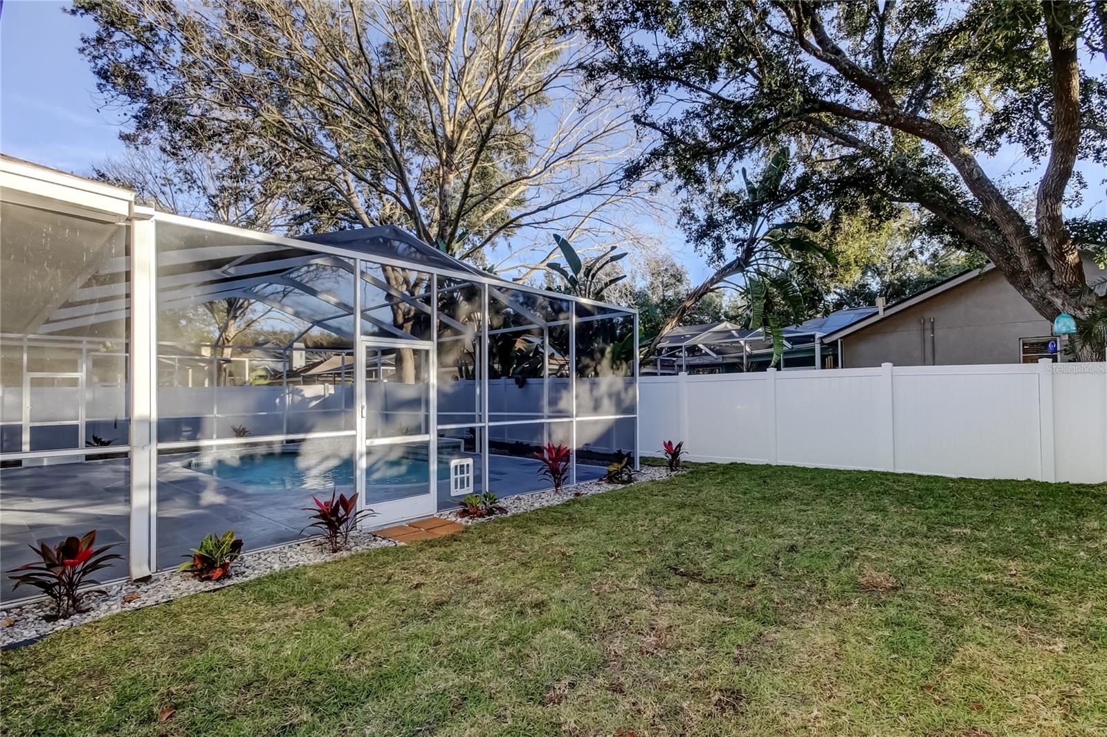 Listing photo id 29 for 9311 Heritage Oak Court