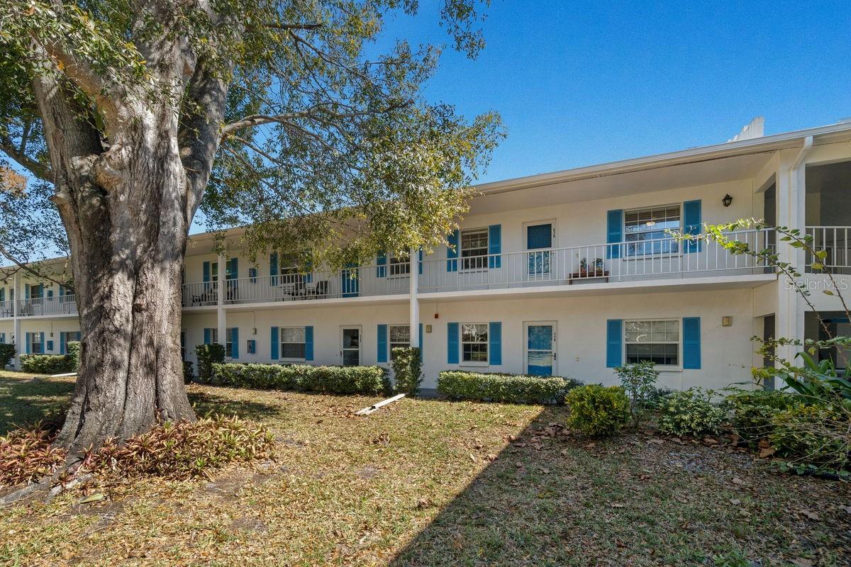 Image 2 of 60 For 300 Clyde Lane 215