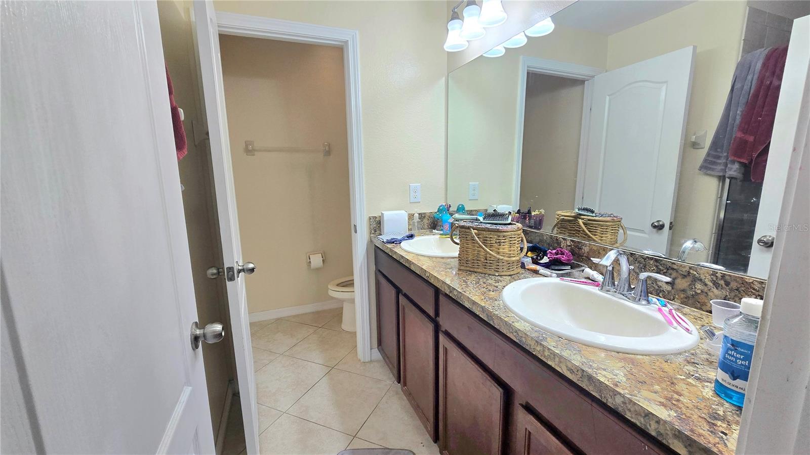 Image 14 of 24 For 31213 Claridge Place