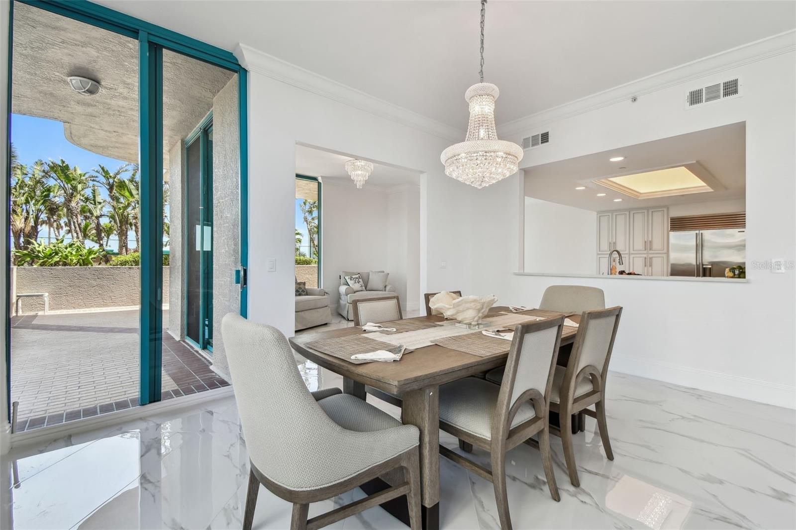 Image 12 of 100 For 1560 Gulf Boulevard 306