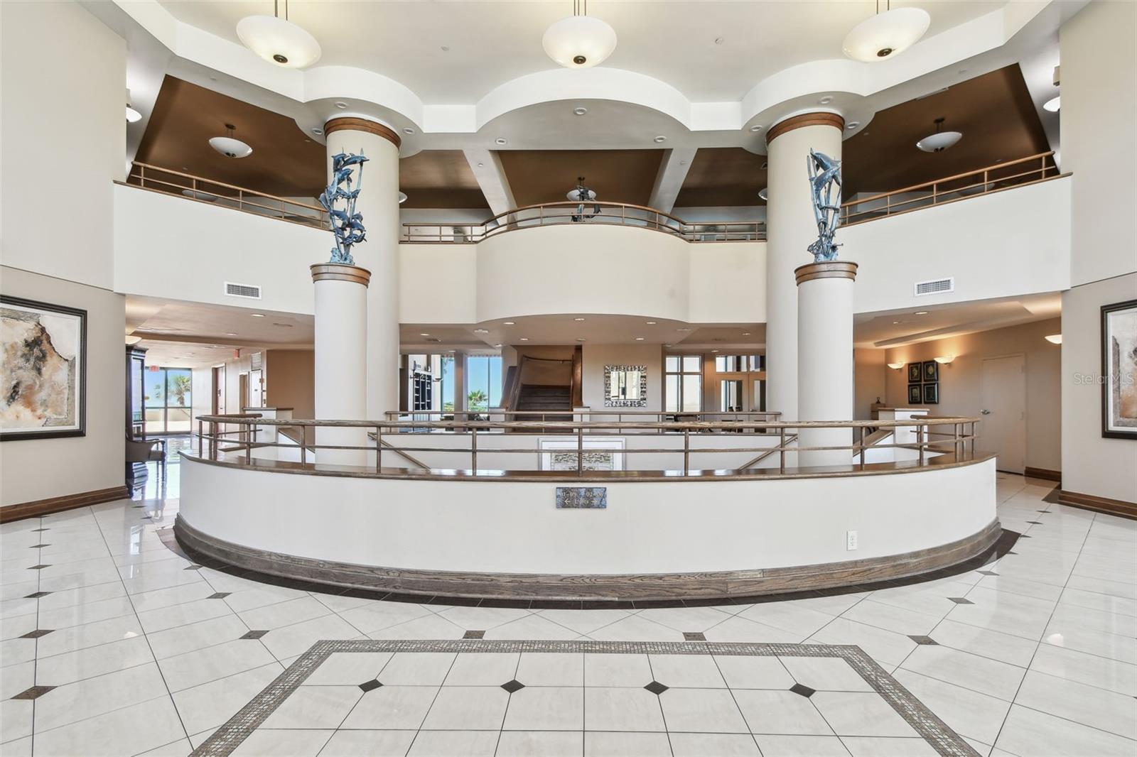 Image 2 of 100 For 1560 Gulf Boulevard 306