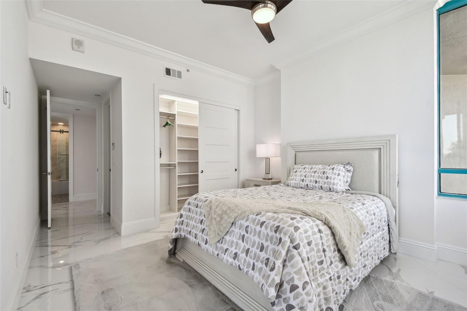 Image 60 of 100 For 1560 Gulf Boulevard 306