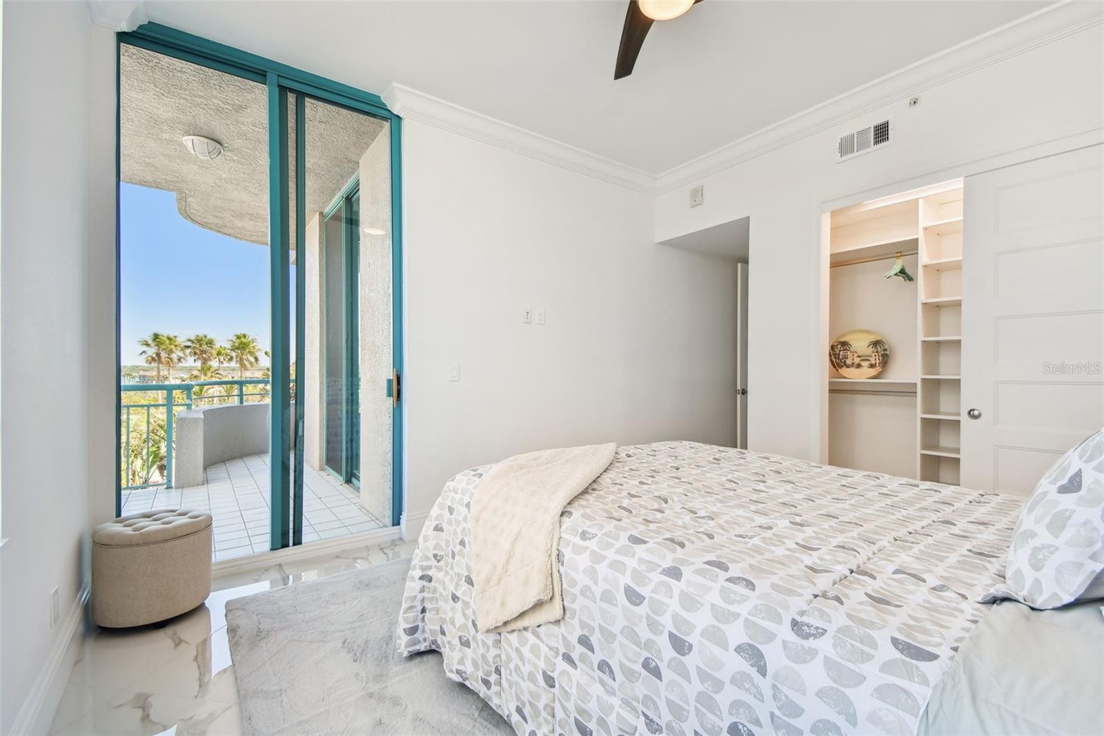 Image 61 of 100 For 1560 Gulf Boulevard 306