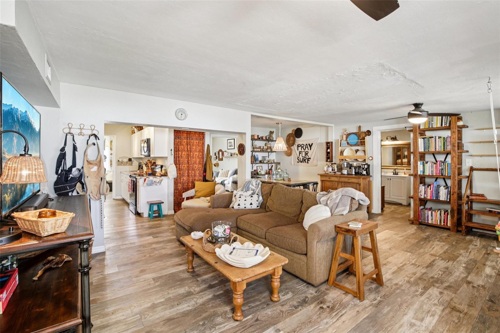 Image 14 of 33 For 2818 11th Avenue W