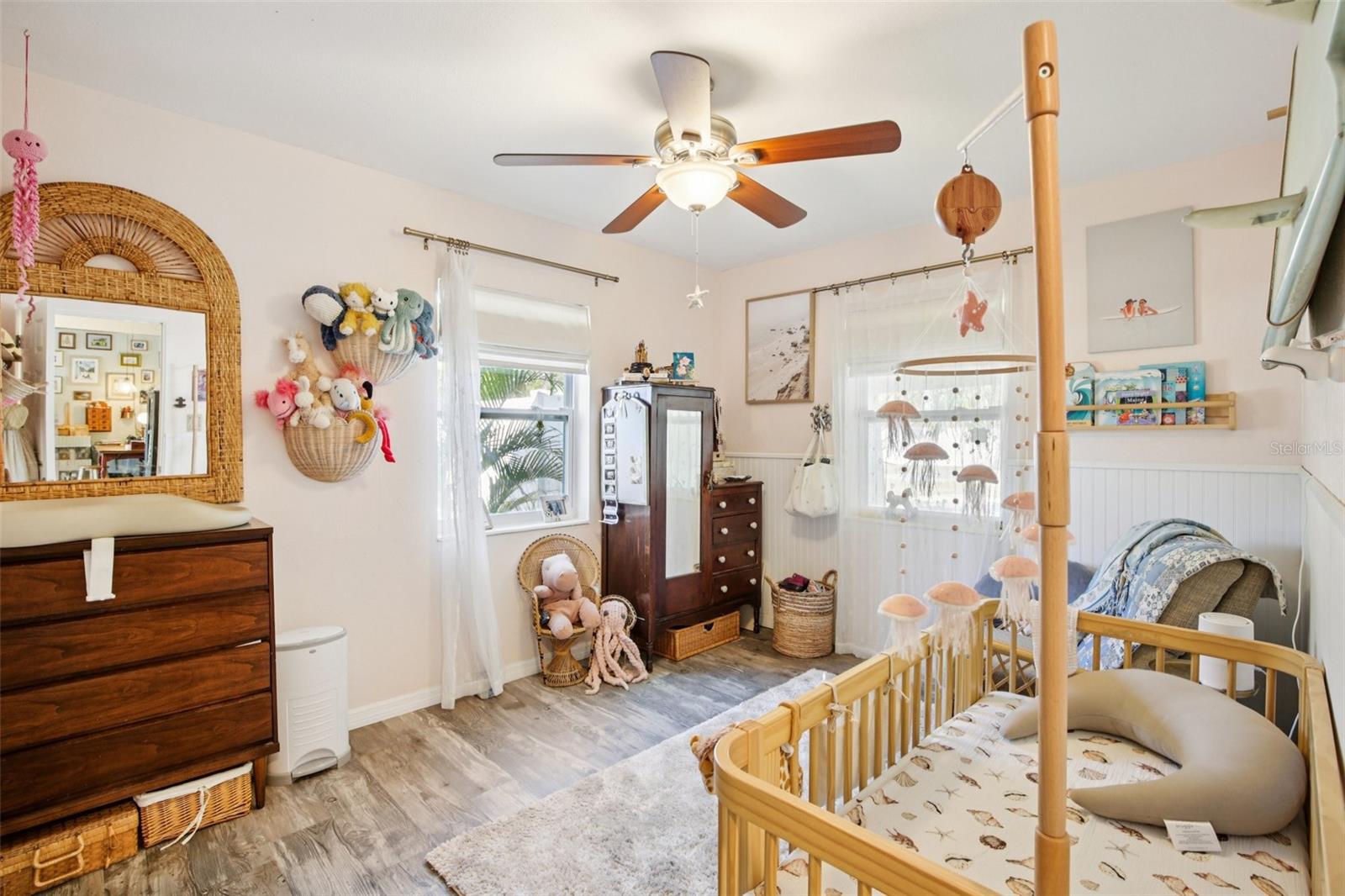 Image 22 of 33 For 2818 11th Avenue W