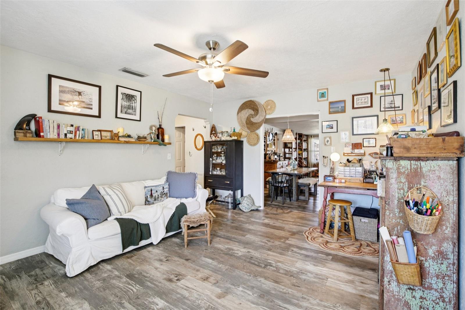 Image 9 of 33 For 2818 11th Avenue W