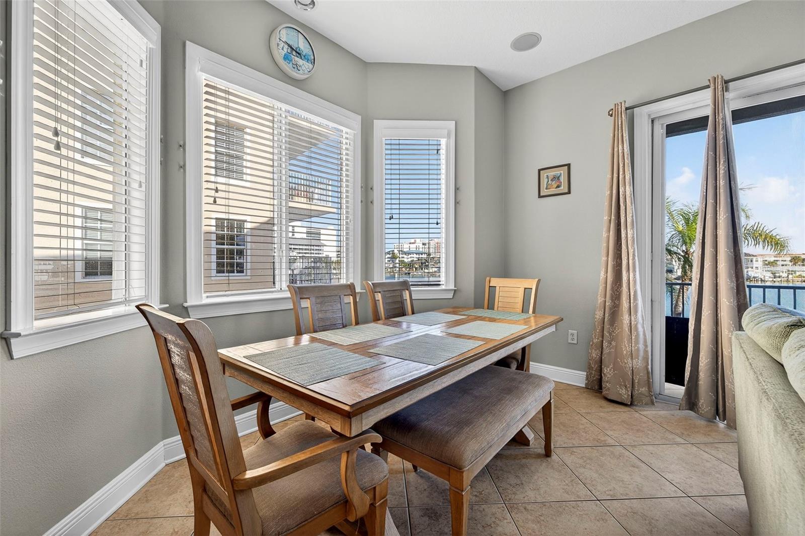 Image 10 of 30 For 620 Bayway Boulevard