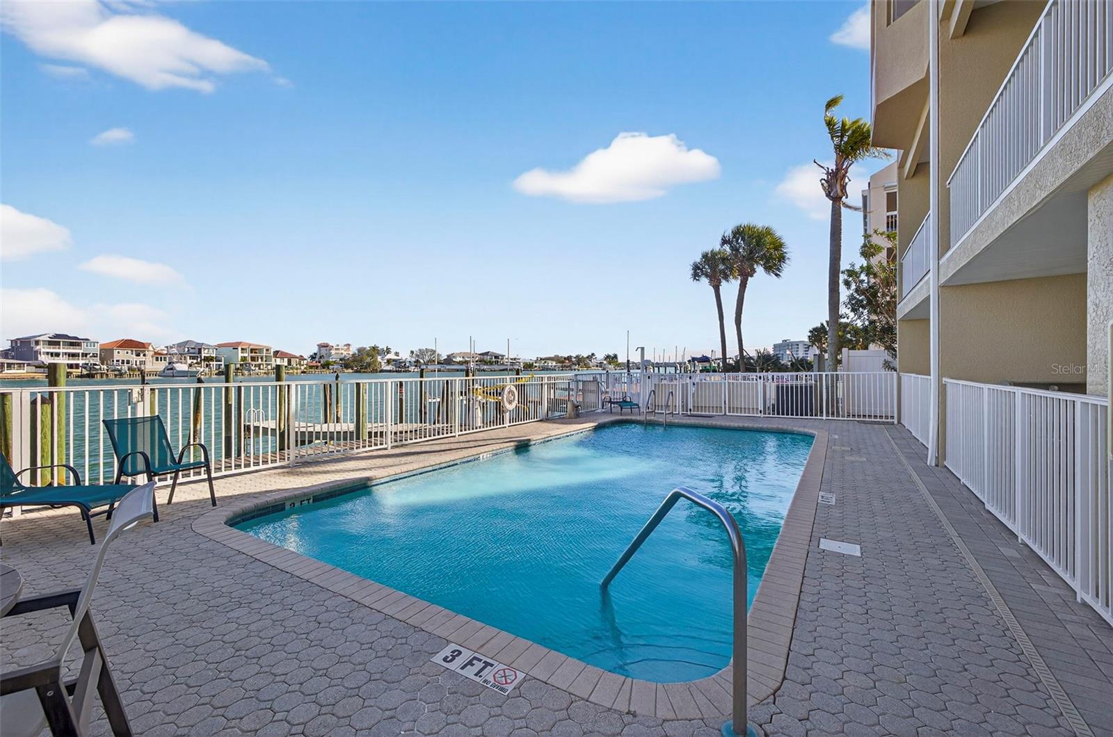 Image 25 of 30 For 620 Bayway Boulevard