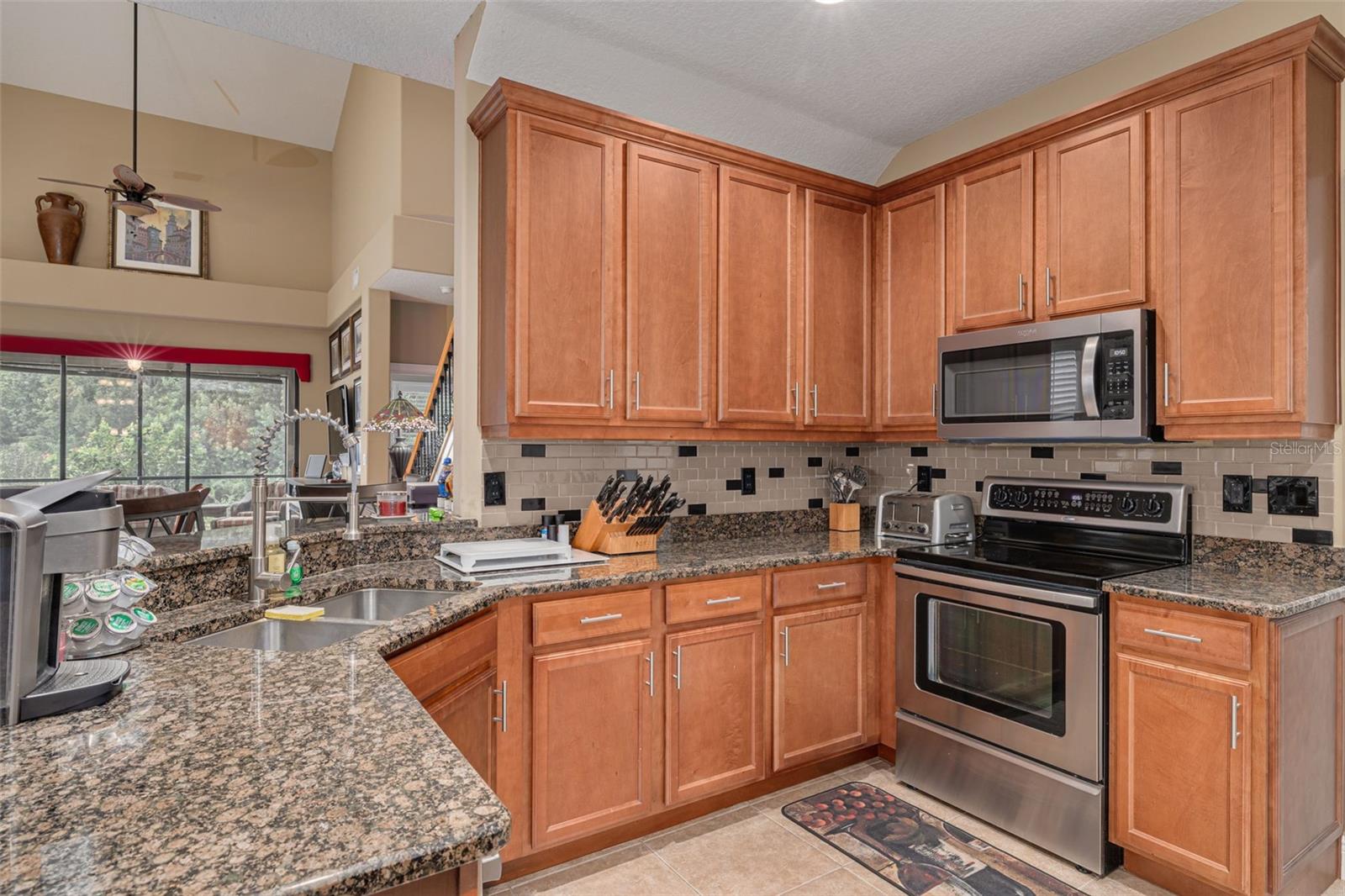 Image 12 of 33 For 2567 Gloriosa Drive