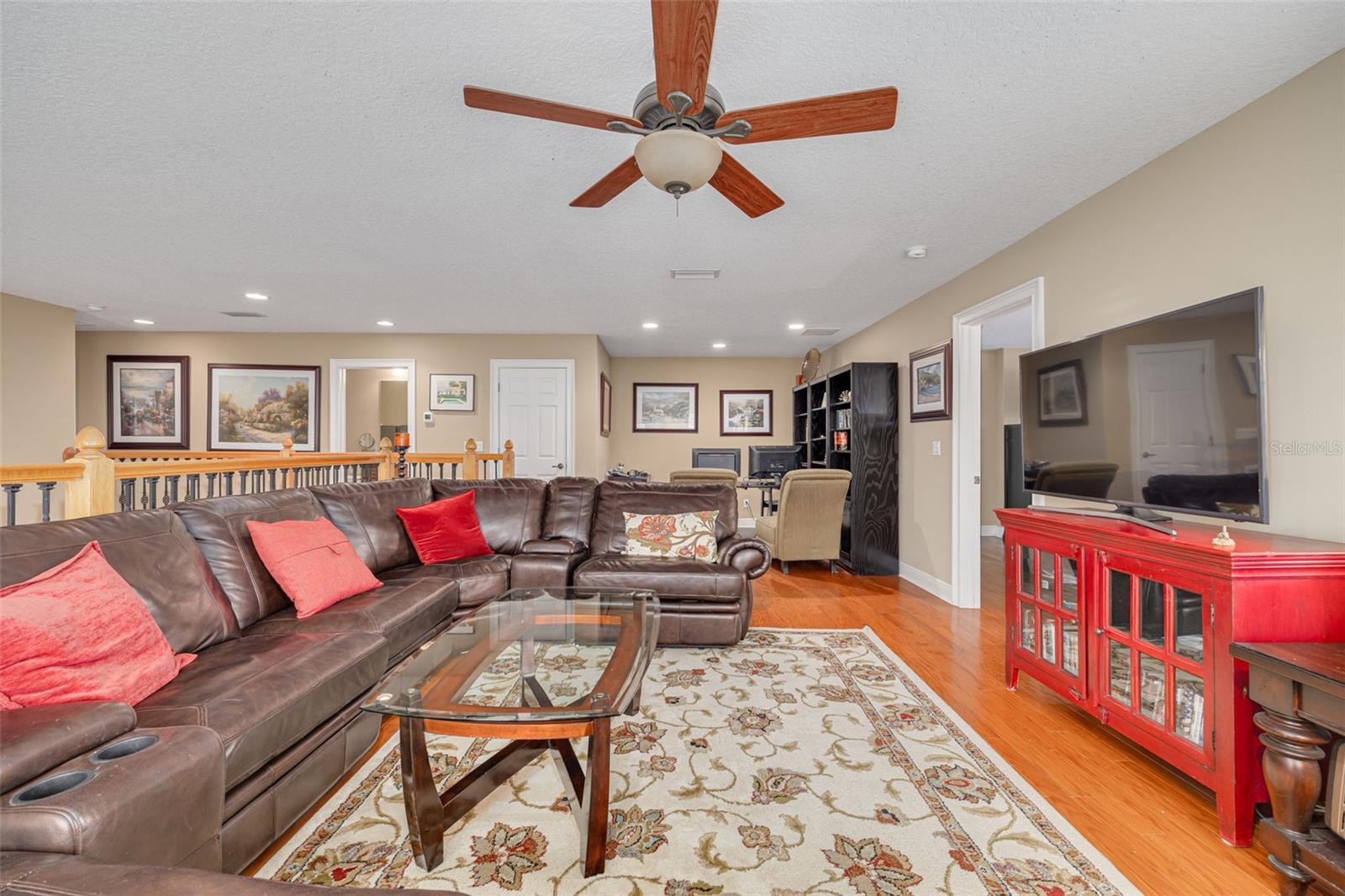 Image 22 of 33 For 2567 Gloriosa Drive