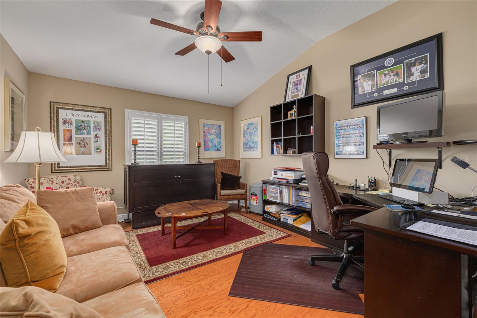 Image 24 of 33 For 2567 Gloriosa Drive