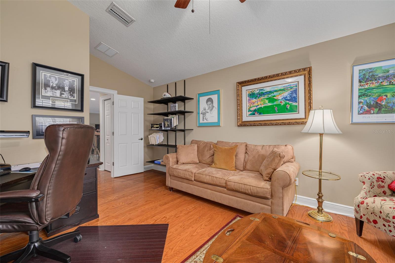 Image 25 of 33 For 2567 Gloriosa Drive