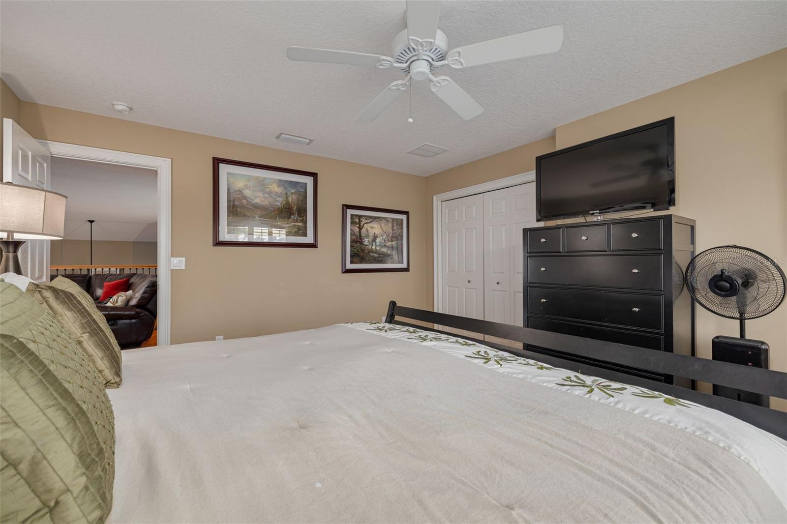 Image 28 of 33 For 2567 Gloriosa Drive