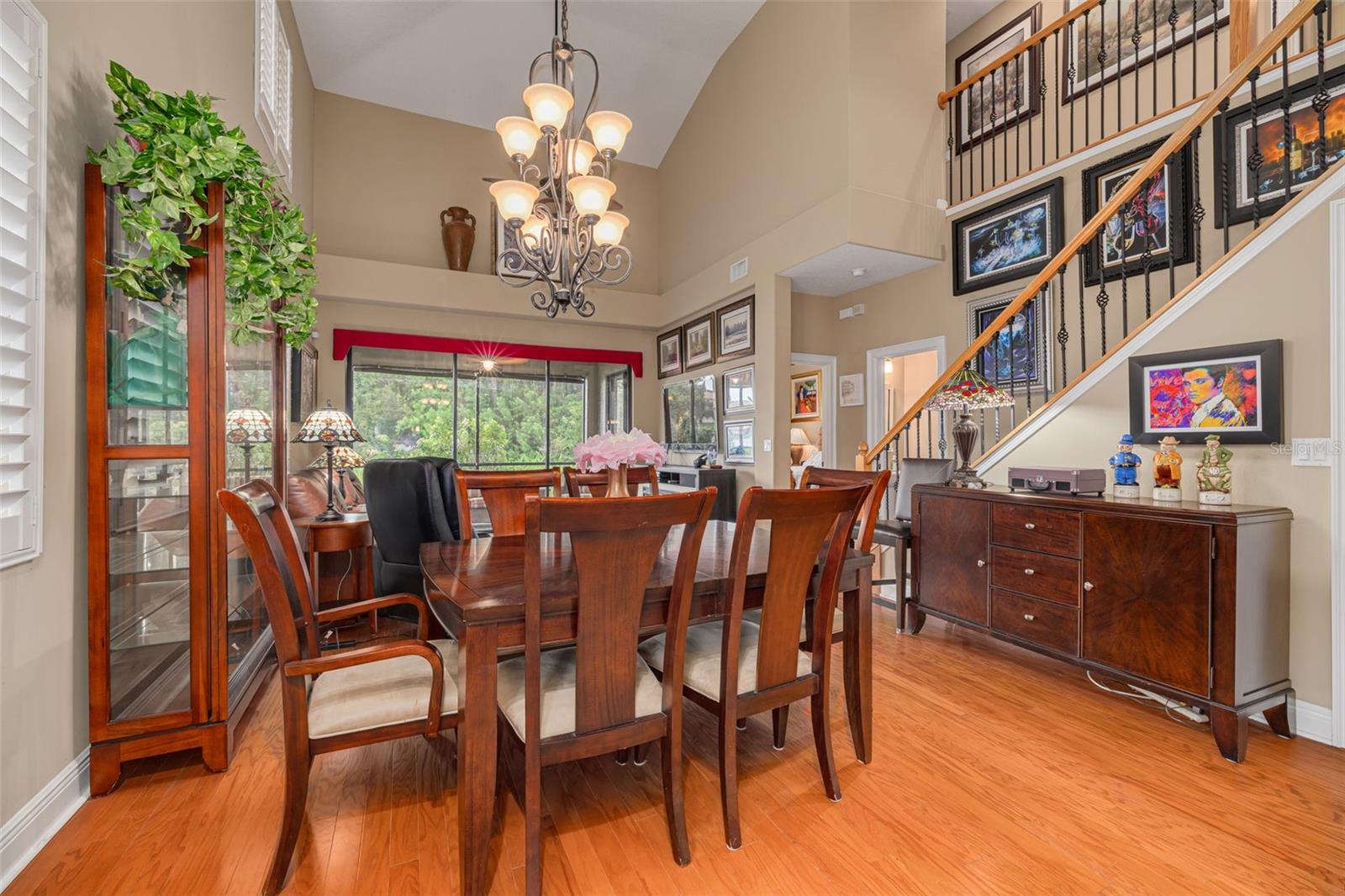 Image 4 of 33 For 2567 Gloriosa Drive