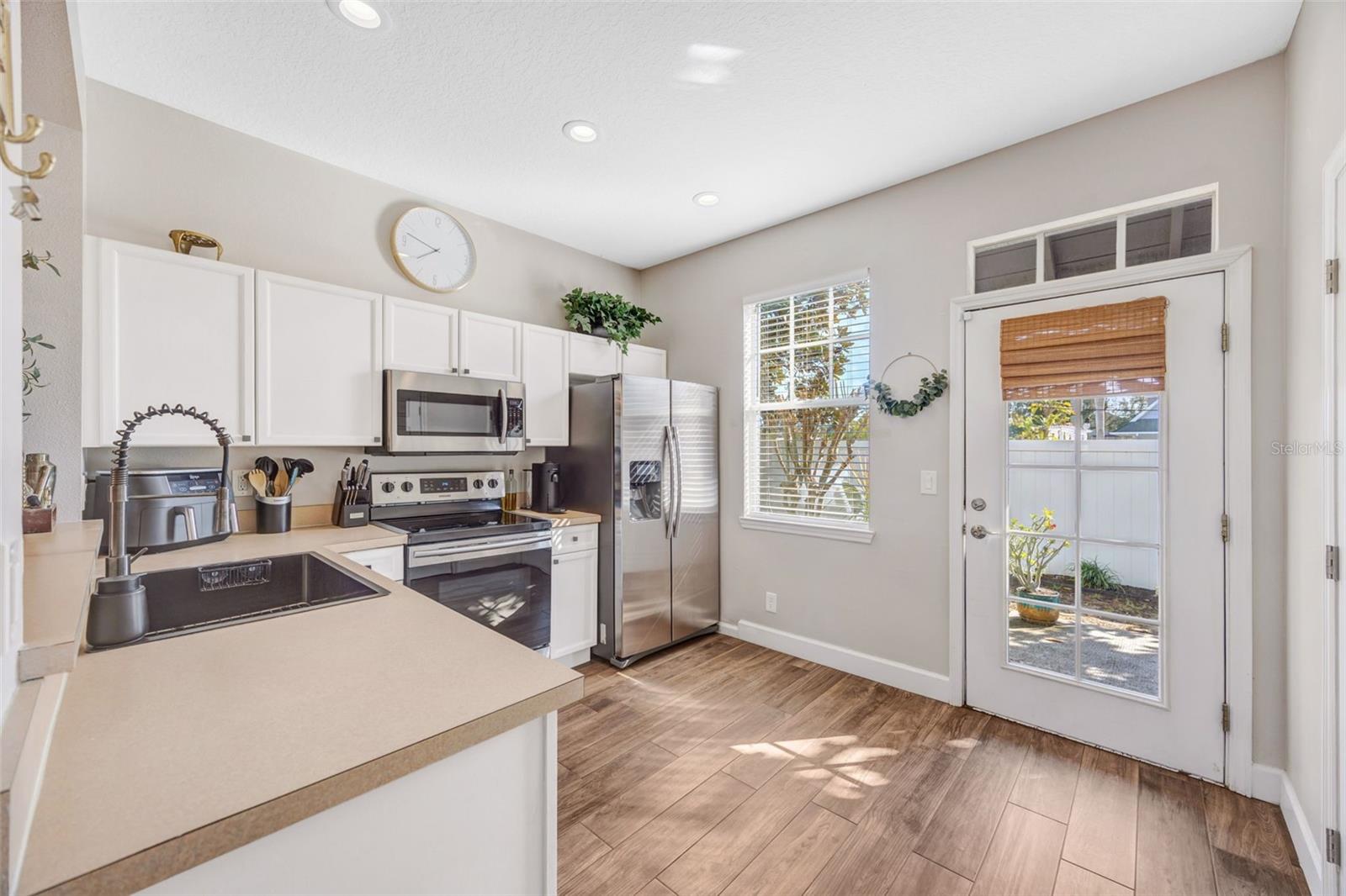 Image 10 of 32 For 4412 Algonkin Court