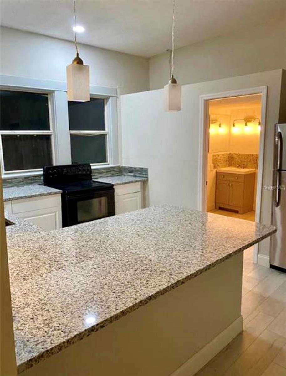 Image 5 of 54 For 1212 25th Avenue